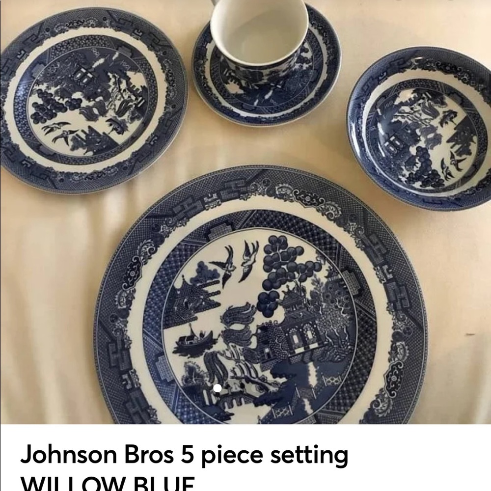 Johnson Brothers Blue Willow 5 piece set